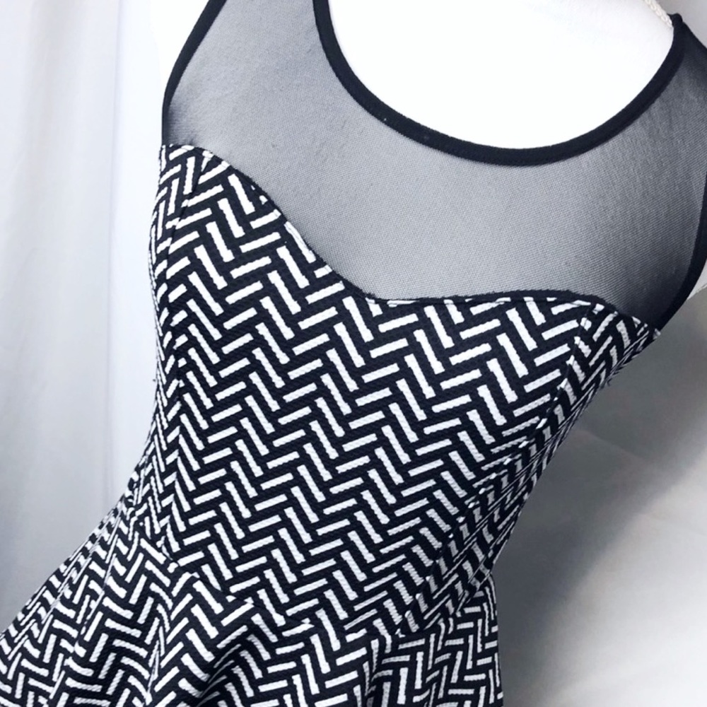Xhilaration Peplum, Sz Small